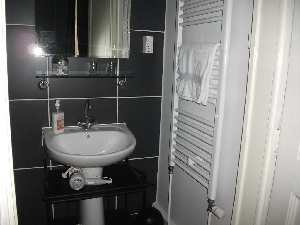 Bed and Breakfast La Mirabelle Корнимон Номер фото