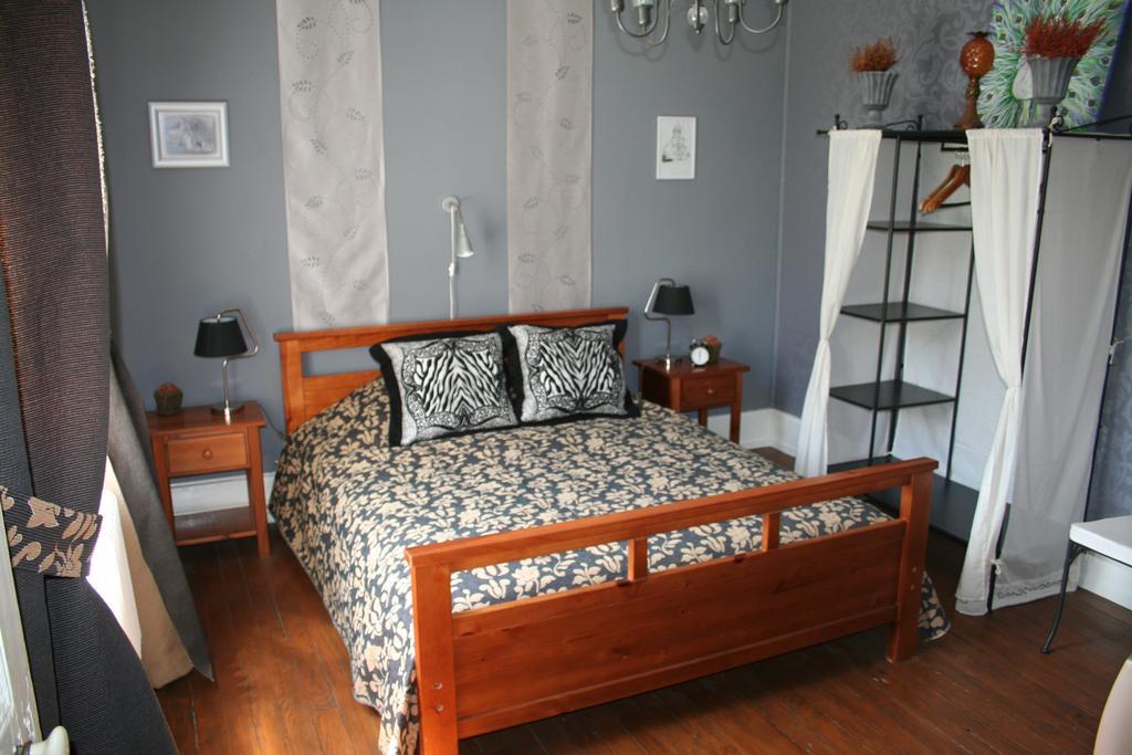 Bed and Breakfast La Mirabelle Корнимон Номер фото